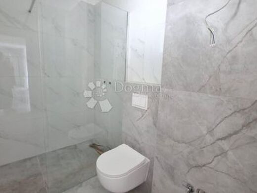 Appartement de luxe à vendre à Porec, 450 000 €, Photo 7