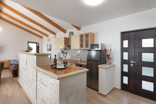 Maison de luxe à vendre à Porec, 630 000 €, Photo 7
