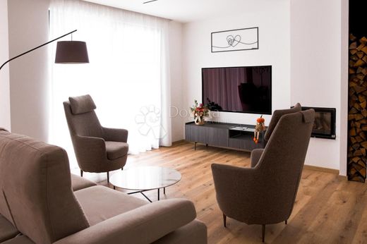 Maison de luxe à vendre à Porec, 950 000 €, Photo 7