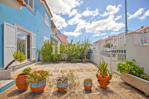 Maison de luxe à vendre à Moita, 449 000 €, Photo 2