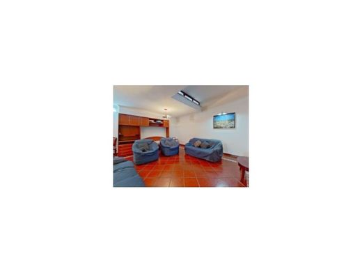 Luxury Apartment for sale in Odivelas, 695 000 €, Photo 2