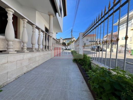 Luxury House for sale in Seixal, 539 000 €, Photo 3