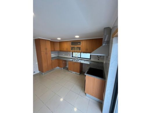 Maison de luxe à vendre à Almada, 695 000 €, Photo 3