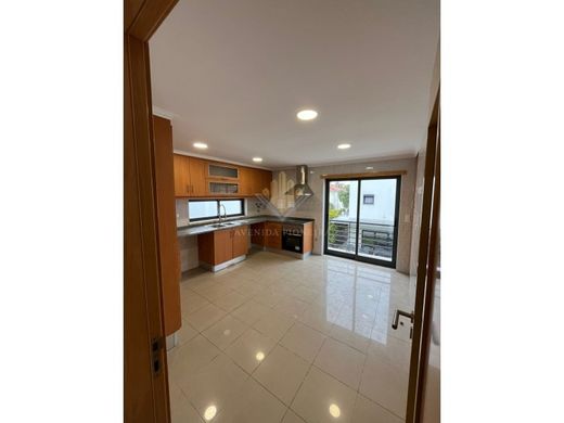 Maison de luxe à vendre à Almada, 695 000 €, Photo 4