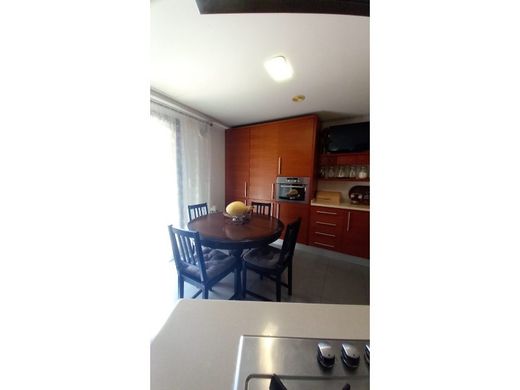 Luxury Apartment for sale in Odivelas, 585 000 €, Photo 7