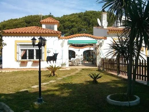 Luxury House for sale in Chiclana de La Frontera, 750 000 €, Photo 2