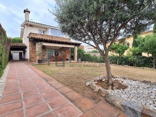 Maison de luxe à vendre à Vilassar de Dalt, 740 000 €, Photo 2