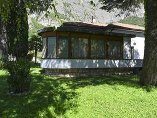 Luxury House for sale in Mezzocorona, 1 600 000 €, Photo 2