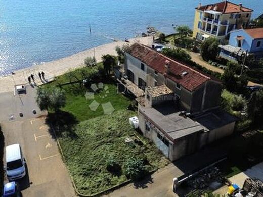 Maison de luxe à vendre à Novigrad, 728 000 €, Photo 3