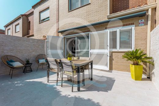 Maison de luxe à vendre à San Antonio de Benagéber, 450 000 €, Photo 3