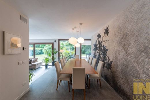 Maison de luxe à vendre à Gonars, 580 000 €, Photo 3