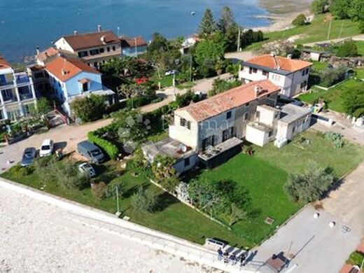 Maison de luxe à vendre à Novigrad, 728 000 €, Photo 4