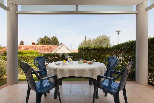Maison de luxe à vendre à Novigrad, 498 800 €, Photo 4