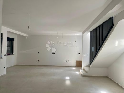 Maison de luxe à vendre à Murter, 599 000 €, Photo 5