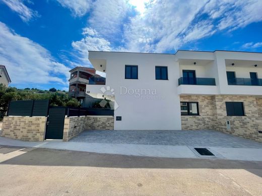 Luxury House for sale in Murter, 599 000 €, Photo 5