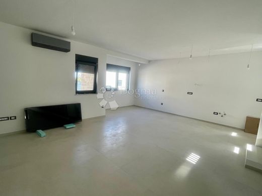 Maison de luxe à vendre à Murter, 599 000 €, Photo 7