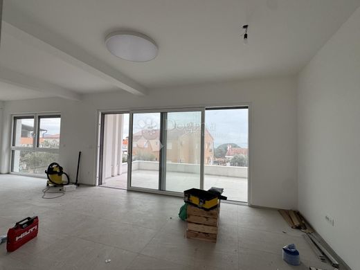 Luxury Apartment for sale in Krk, 990 000 €, Photo 4