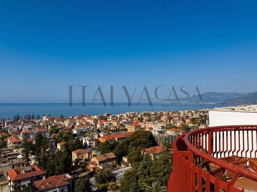 Luxury Apartment for sale in Bordighera, 1 200 000 €, Photo 1