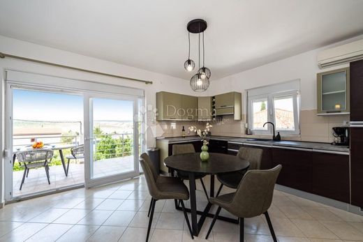 Luxury House for sale in Jasenice, 425 000 €, Photo 1