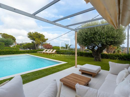 Luxury House for sale in Badalona, 1 995 000 €, Photo 1