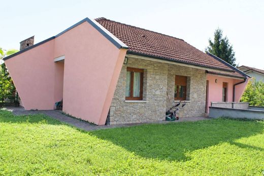 Maison de luxe à vendre à Brescia, 630 000 €, Photo 1