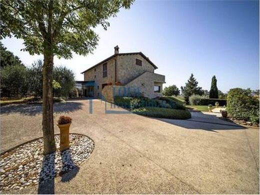 Maison de luxe à vendre à Montecastrilli, 680 000 €, Photo 1