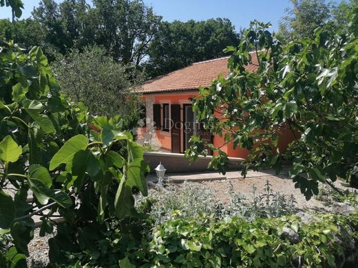 Maison de luxe à vendre à Krk, 550 000 €, Photo 2