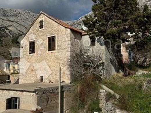 Maison de luxe à vendre à Jelsa, 441 000 €, Photo 2