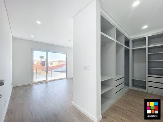 Luxury House for sale in Seixal, 750 000 €, Photo 5