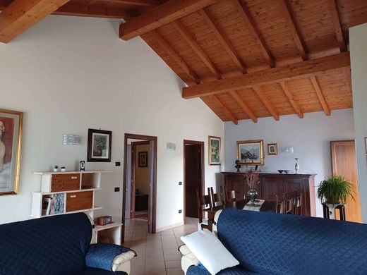 Maison de luxe à vendre à Omegna, 690 000 €, Photo 5