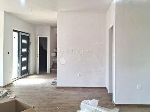 Maison de luxe à vendre à Kaštelir, 725 000 €, Photo 5