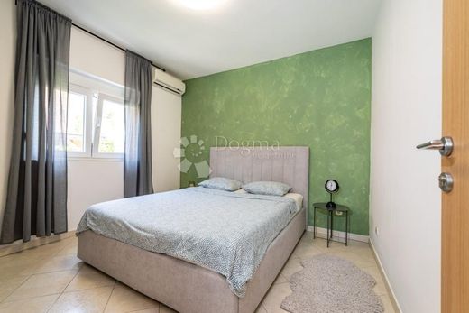 Luxury House for sale in Jasenice, 425 000 €, Photo 5