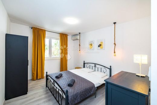 Luxury House for sale in Jasenice, 425 000 €, Photo 7