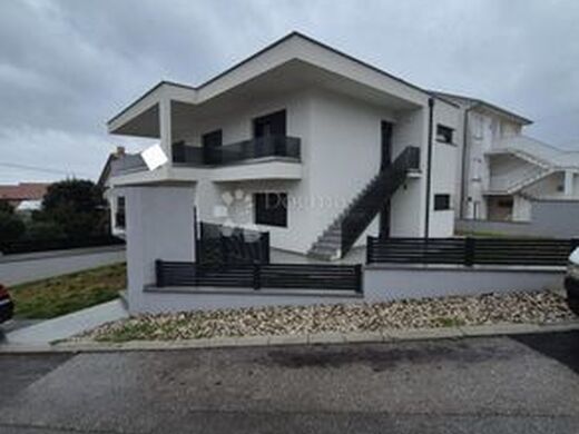 Luxury House for sale in Crikvenica, 800 000 €, Photo 2