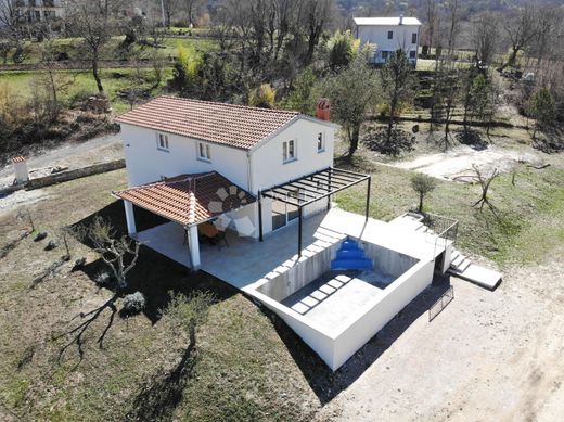 Maison de luxe à vendre à Cerovlje, 480 000 €, Photo 2