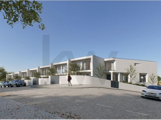 Luxury House for sale in Gondomar, 630 000 €, Photo 2