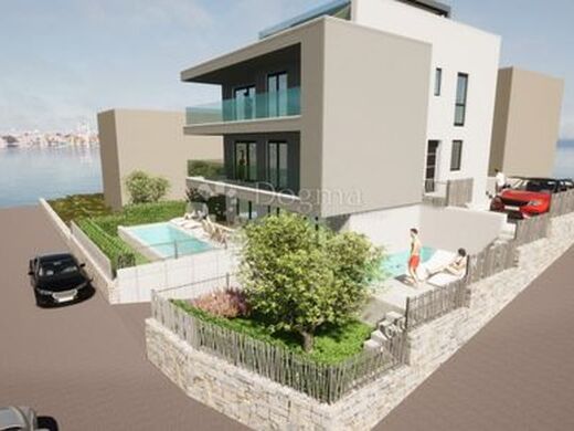 Appartement de luxe à vendre à Okrug Donji, 570 000 €, Photo 3