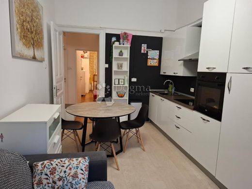 Luxury House for sale in Crikvenica, 0 €, Photo 3