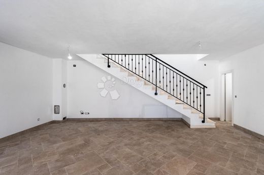 Luxury House for sale in Crikvenica, 650 000 €, Photo 4