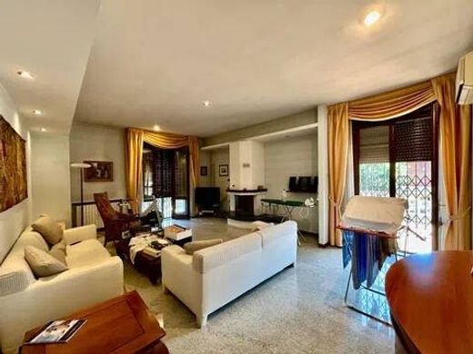 Maison de luxe à vendre à Modena, 849 000 €, Photo 4