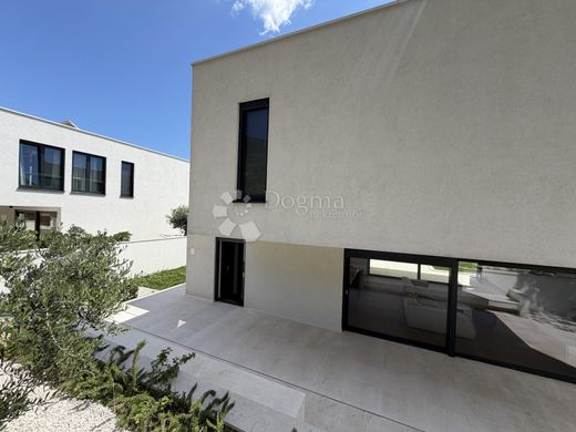Maison de luxe à vendre à Bol, 1 450 000 €, Photo 5
