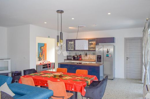 Maison de luxe à vendre à Buzet, 415 000 €, Photo 6