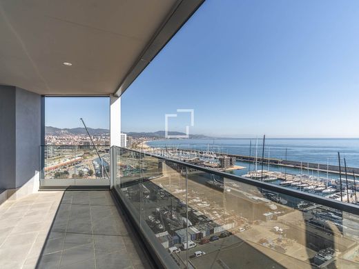 Luxury Apartment for sale in Badalona, 950 000 €, Photo 2