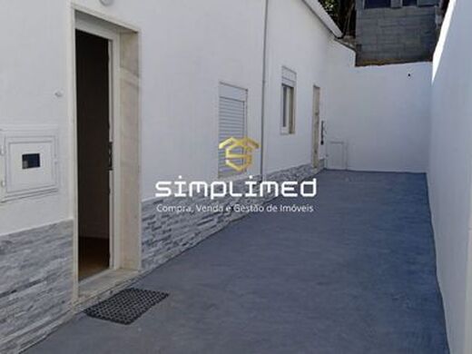 Maison de luxe à vendre à Lisbon, 555 000 €, Photo 2