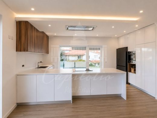 Maison de luxe à vendre à Leiria, 425 000 €, Photo 4