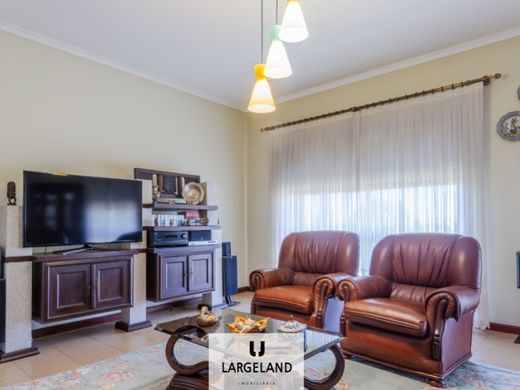 Luxury House for sale in Santa Maria Da Feira, 490 000 €, Photo 7