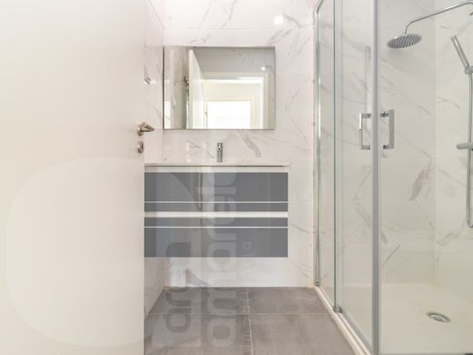 Luxury Apartment for sale in Seixal, 400 000 €, Photo 2