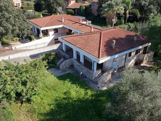 Luxury House for sale in Rome, 780 000 €, Photo 2