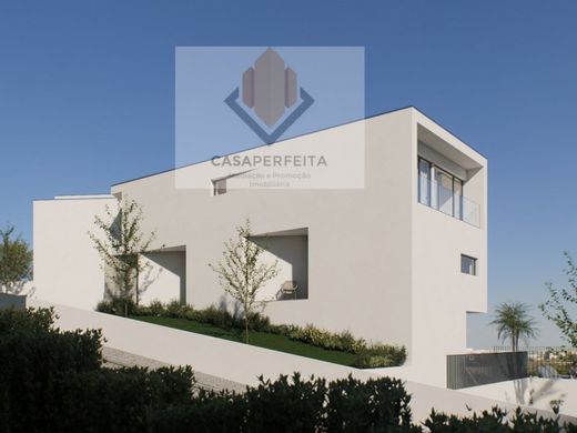Maison de luxe à vendre à Gondomar, 590 000 €, Photo 2