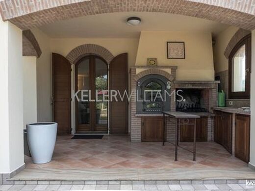 Luxury House for sale in Pesaro, 1 150 000 €, Photo 3